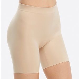 *SOLD* Spanx Suit Your Fancy Butt Enhancer Shorts